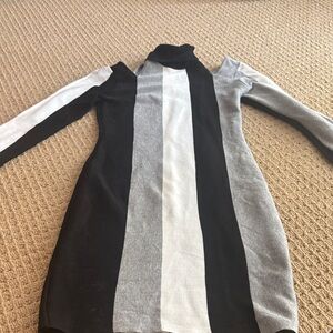 Almost Famous Black and Gray Long Sleeve Dress